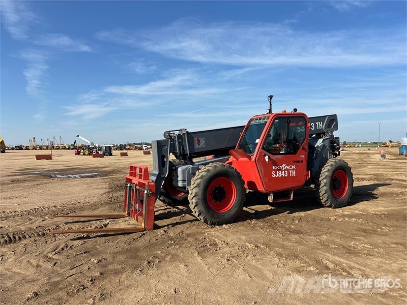 SkyJack SJ843TH Telehandler Teleskopiskie manipulatori