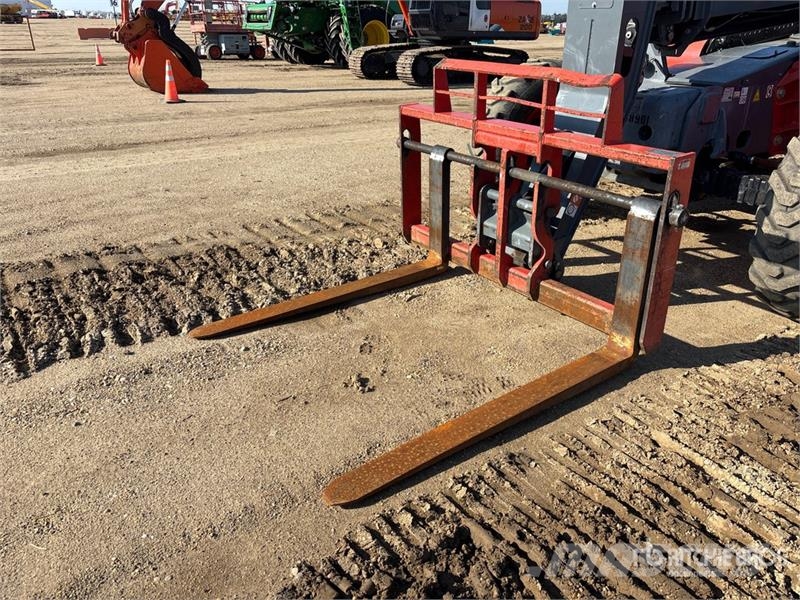 SkyJack SJ843TH Telehandler Teleskopiskie manipulatori