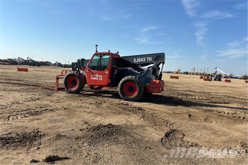 SkyJack SJ843TH Telehandler Teleskopiskie manipulatori