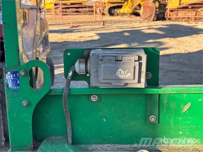SkyJack SJIII 3220 Electric Scissor Lift Šķerveida pacēlāji