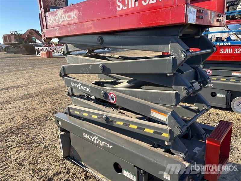 SkyJack SJIII3219 Electric Scissor Lift Šķerveida pacēlāji