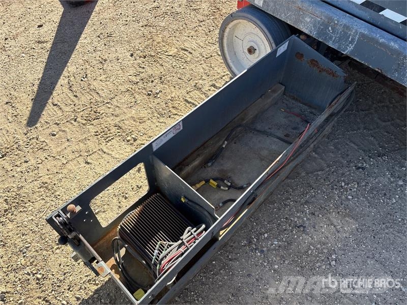 SkyJack SJIII3226 Electric Scissor Lift Šķerveida pacēlāji