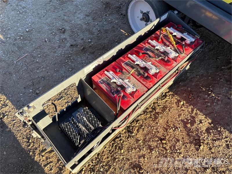 SkyJack SJIII3226 Electric Scissor Lift Šķerveida pacēlāji