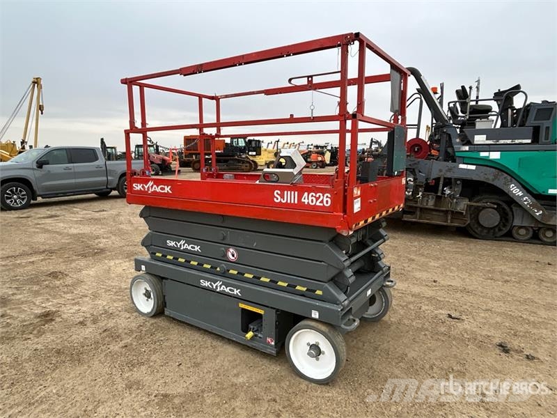SkyJack SJIII4626 Electric Scissor Lift رافعات مقصية الشكل