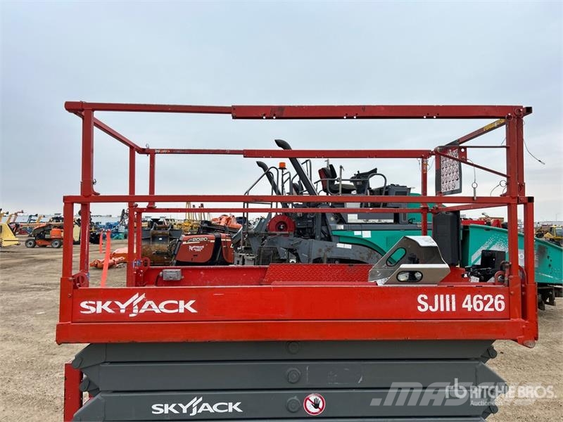 SkyJack SJIII4626 Electric Scissor Lift رافعات مقصية الشكل