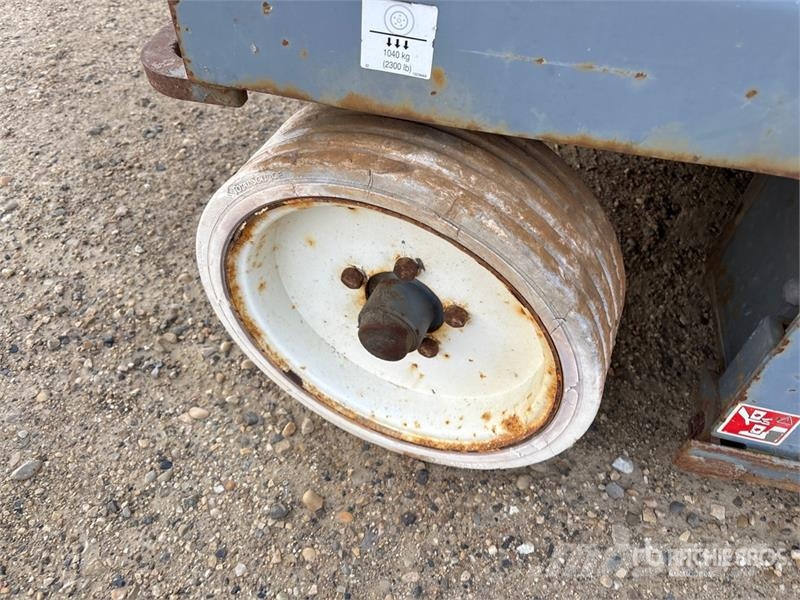SkyJack SJIII4632 Ollós emelők