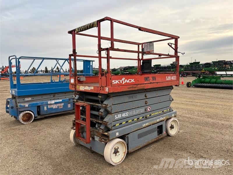 SkyJack SJIII4632 Ollós emelők