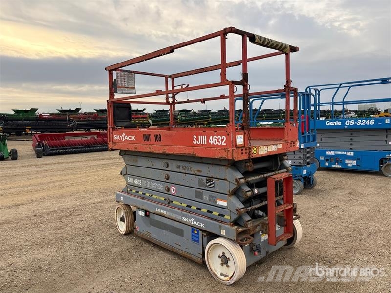 SkyJack SJIII4632 Ollós emelők