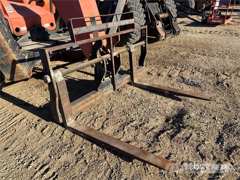 SkyTrak Telehandler Teleskoplader
