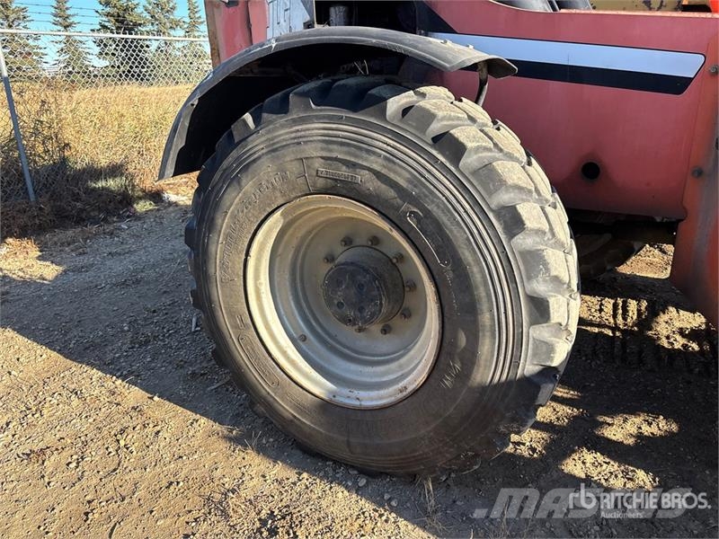 SkyTrak Telehandler Teleskoplader
