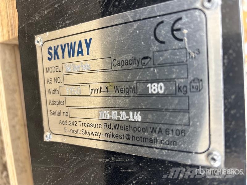 Skyway WSSBF-1150 45 in Skid Steer Forks (Unused) Forche