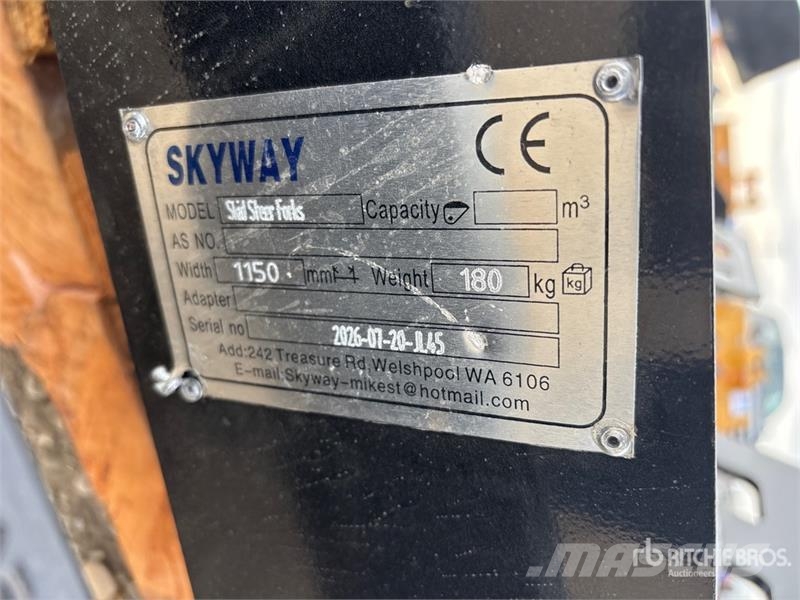  Skyway WSSBF-1150 45 in Skid Steer Forks (Unused) Forche