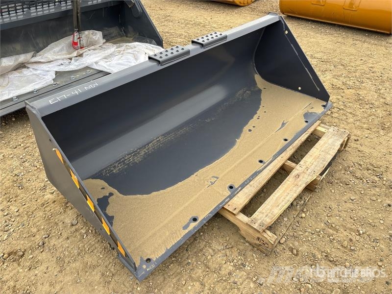  Skyway WSSGB-2000 78 in Skid Steer Bucket (Unused) Cucharones