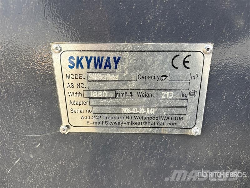  Skyway WSSGB-2000 78 in Skid Steer Bucket (Unused) Cucharones