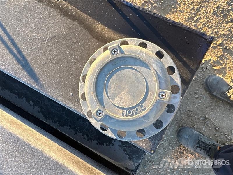 Slip Tank Kraftstoff- und Zusatzstoffbehälter