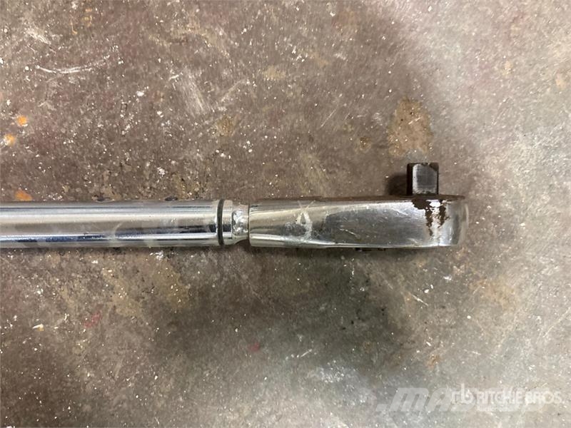  Snap-On 3/4 in Digital Torque Wrench مكونات أخرى