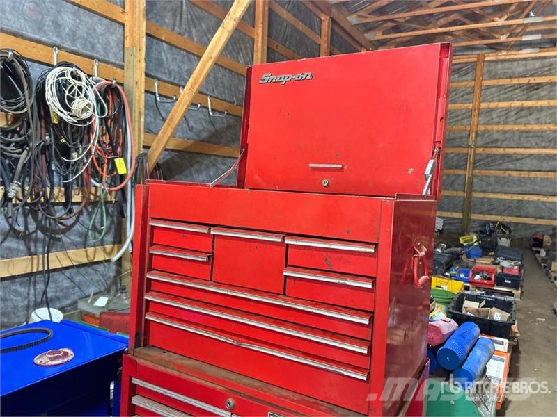 Snap-on and Mastercraft Cabinet Tool Box Строителство - Други