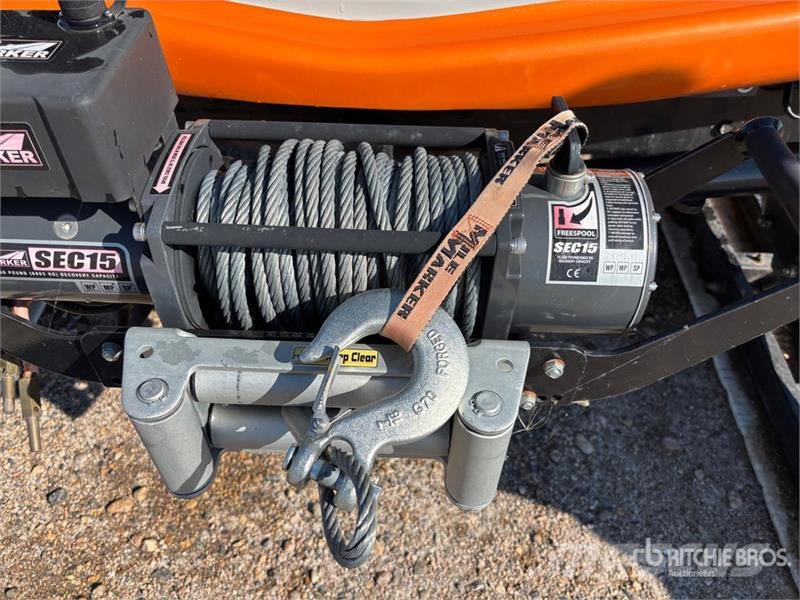 Snobear Snocoach Tracked Utility Vehicle Комунални съоражения