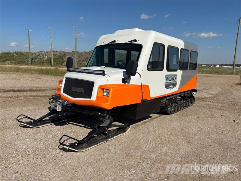 Snobear Snocoach Tracked Utility Vehicle Комунални съоражения