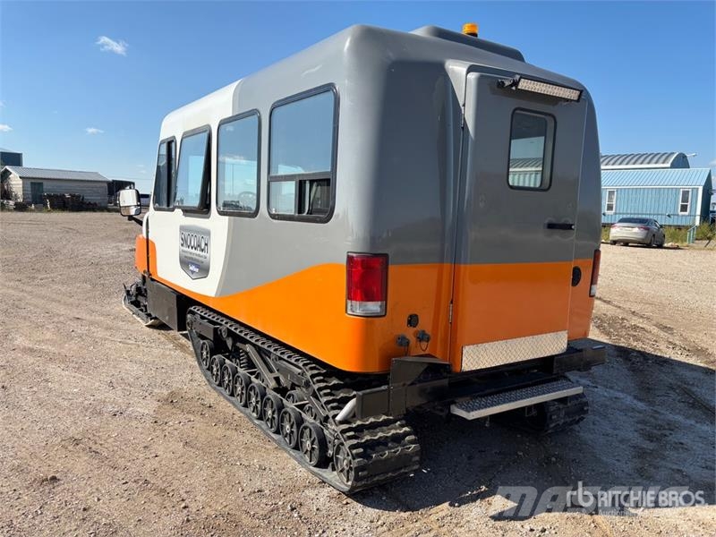 Snobear Snocoach Tracked Utility Vehicle Комунални съоражения