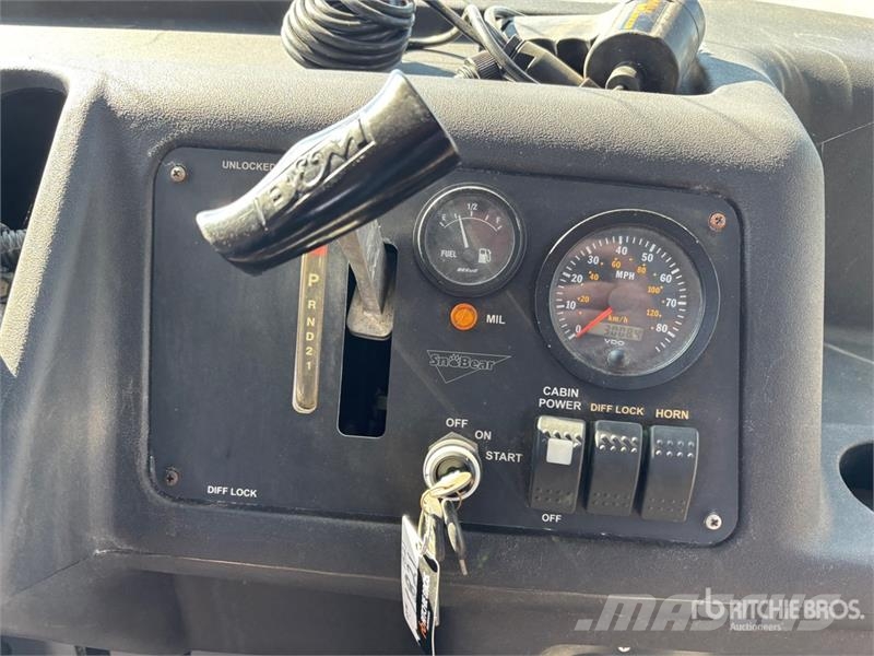 Snobear Snocoach Tracked Utility Vehicle Комунални съоражения