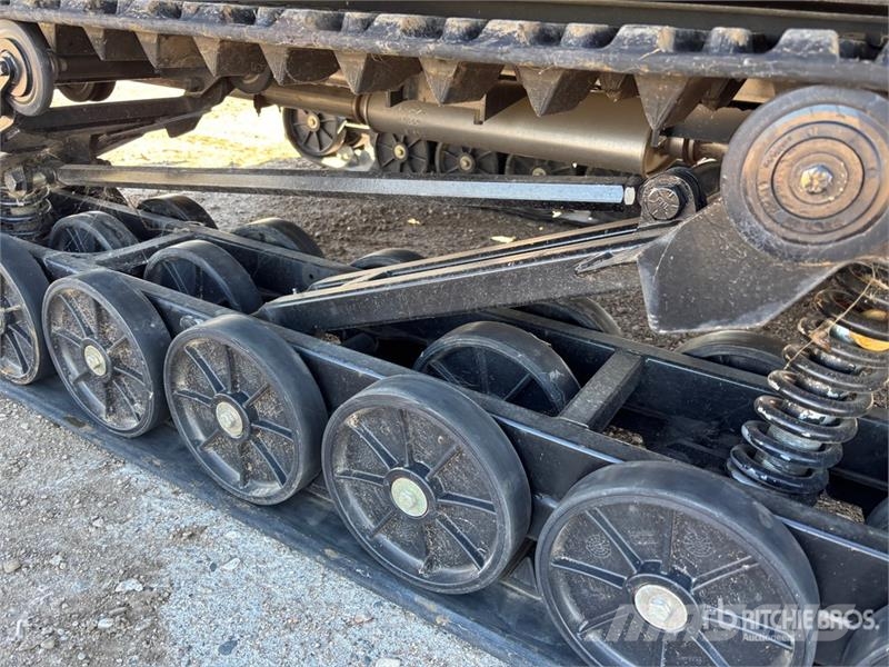 Snobear Snocoach Tracked Utility Vehicle Комунални съоражения