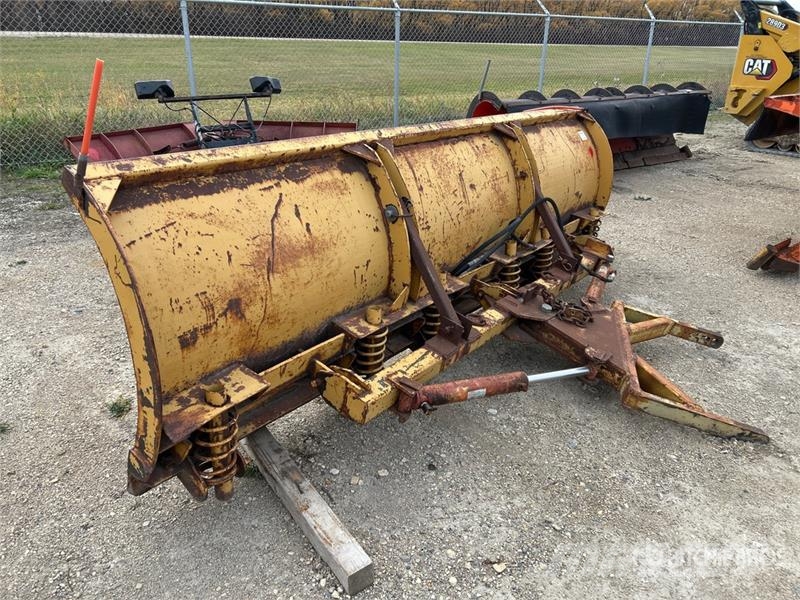 Snow Plow حراثات ونصول الجليد