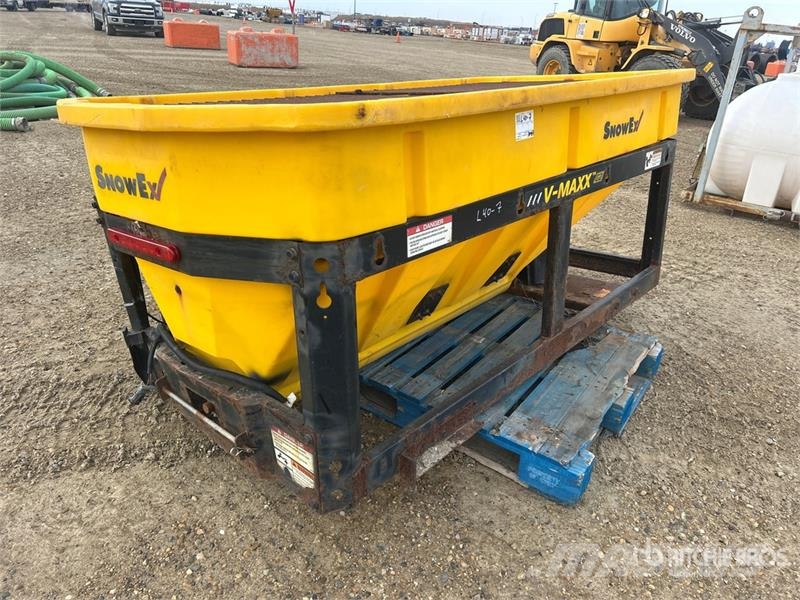 SnowEx V-Maxx G2 Salt Spreader Posipači soli i peska