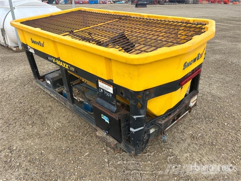 SnowEx V-Maxx G2 Salt Spreader Posipači soli i peska