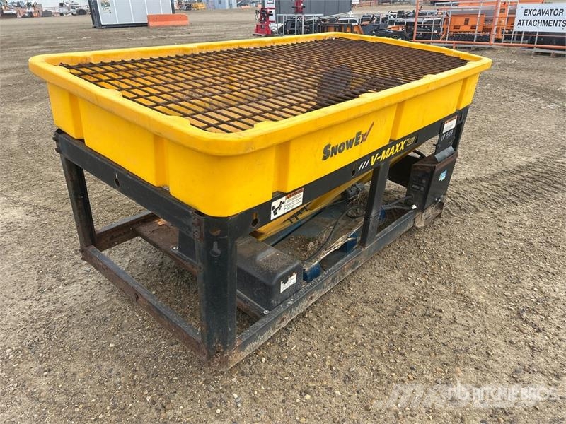 SnowEx V-Maxx G2 Salt Spreader Posipači soli i peska
