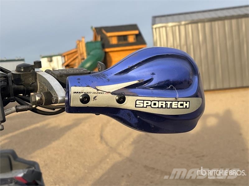 Snowmobile Motoneige