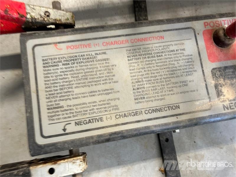 Solar 141-308-901 6v / 12v Deep Cycle Battery Char Chargeurs