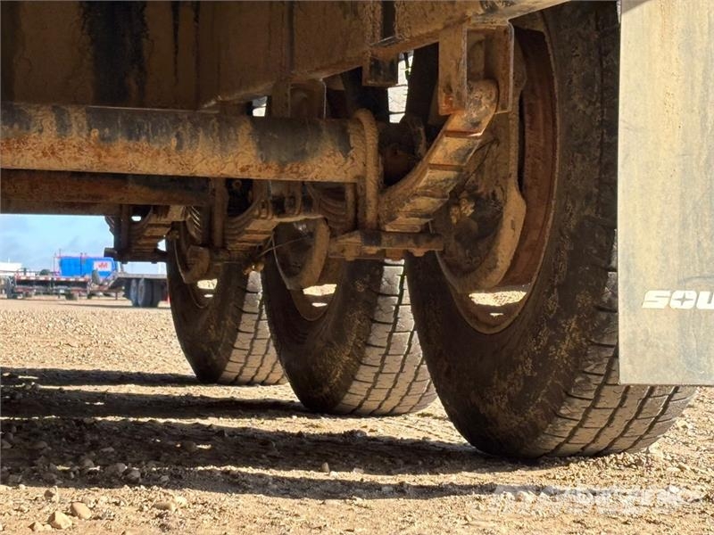 Southland 30 ft Tri/A Equipment Trailer Прицепы-Автовозы