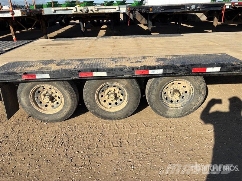 Southland 30 ft Tri/A Equipment Trailer Прицепы-Автовозы