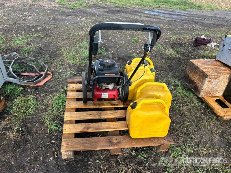 Southland Gas Powered Lawn Edger w/ 4 Jerry Cans Ďalšie komponenty