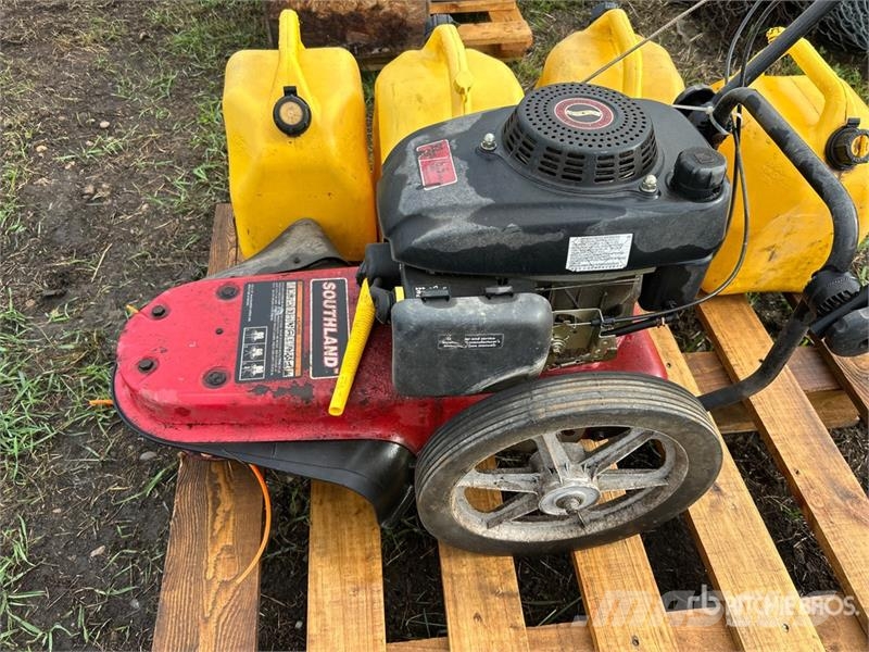 Southland Gas Powered Lawn Edger w/ 4 Jerry Cans Ďalšie komponenty