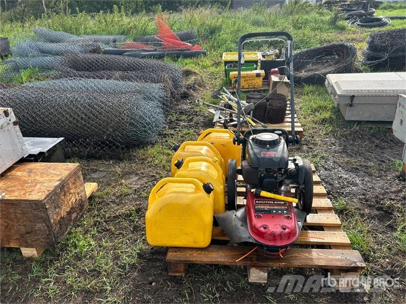 Southland Gas Powered Lawn Edger w/ 4 Jerry Cans Ďalšie komponenty