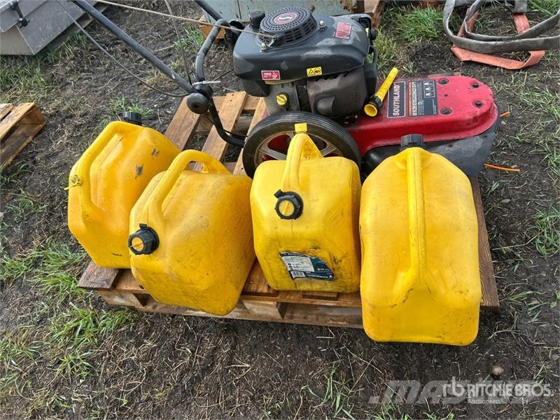 Southland Gas Powered Lawn Edger w/ 4 Jerry Cans Ďalšie komponenty