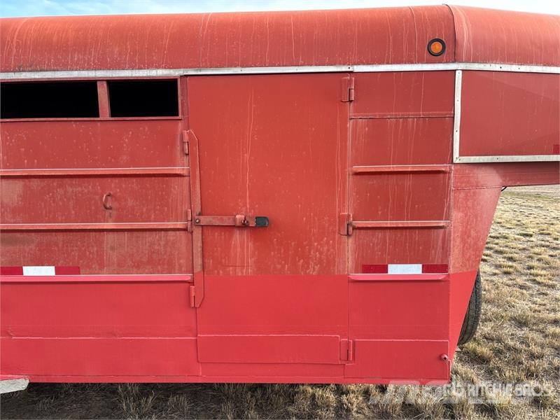  Southland Welding Ltd. 20 ft T/A Livestock Trailer Remolques para transporte de animales