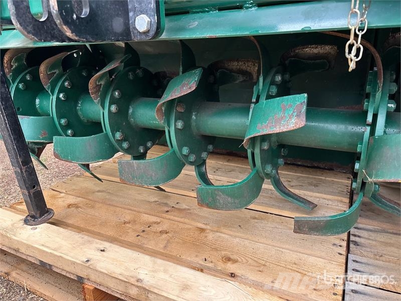 Sovema RTX-2 250 98 in 3-Point Rotary Tiller Gradas vibratorias / rotocultivadoras