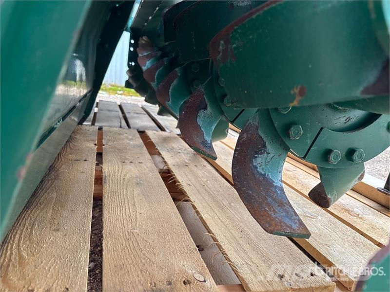 Sovema RTX-2 250 98 in 3-Point Rotary Tiller Gradas vibratorias / rotocultivadoras