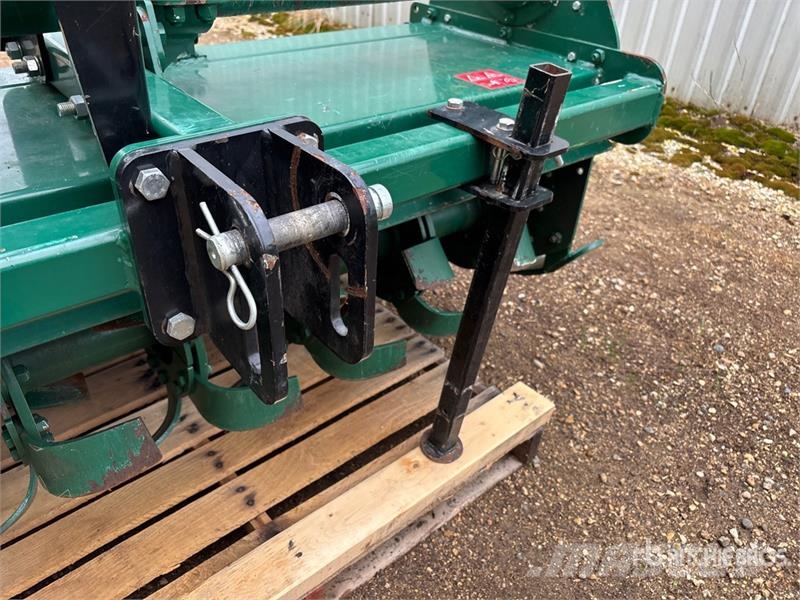 Sovema RTX-2 250 98 in 3-Point Rotary Tiller Gradas vibratorias / rotocultivadoras