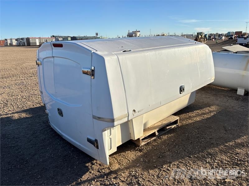 Space Cap 9 Ft Truck Cap Kabine i unutrašnjost