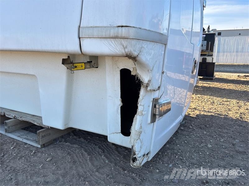 Space Cap 9 Ft Truck Cap Kabine i unutrašnjost