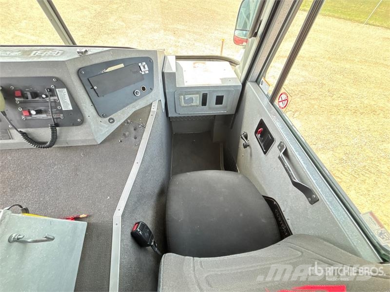 Spartan GA4AL-2142 4x2 Crew Cab Fire Truck شاحنات حريق