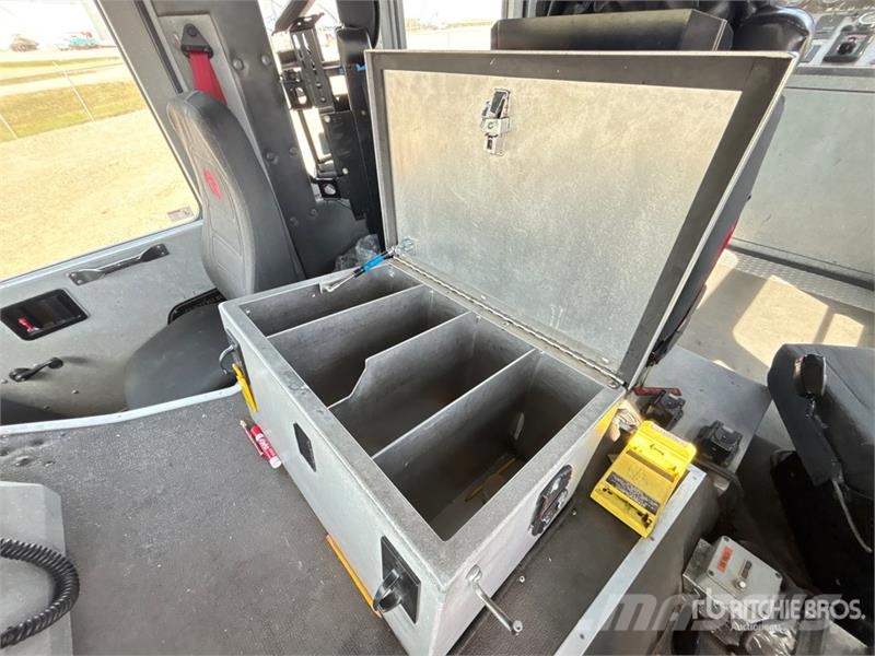 Spartan GA4AL-2142 4x2 Crew Cab Fire Truck شاحنات حريق