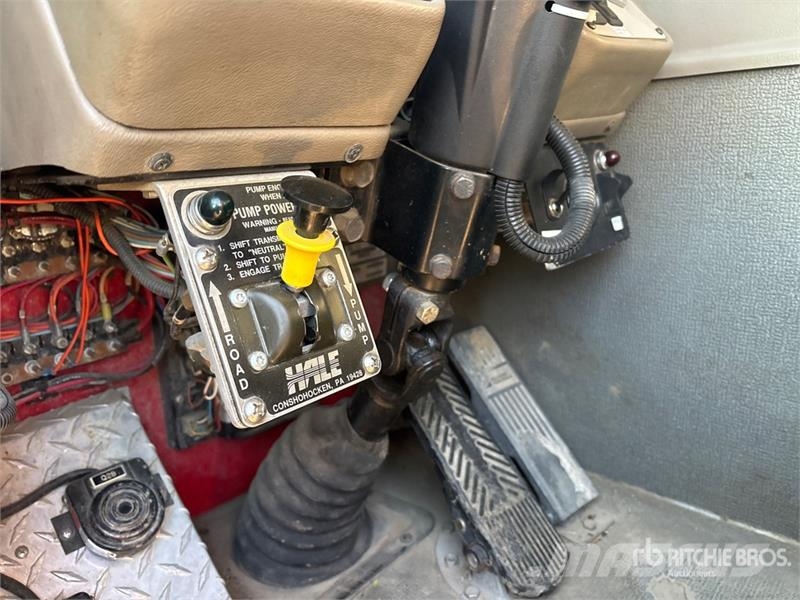 Spartan Gladiator 4x2 Fire Truck Tűzoltó