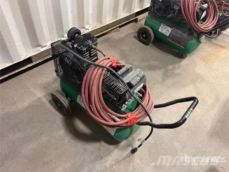  Speedaire 1NNF6 5.5 cfm Electric 20 gal Air Compre مكابس