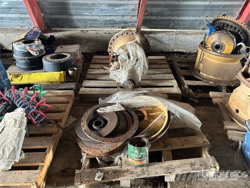  Spindle - Fits Cat 627F & 627G Scraper Ďalšie komponenty