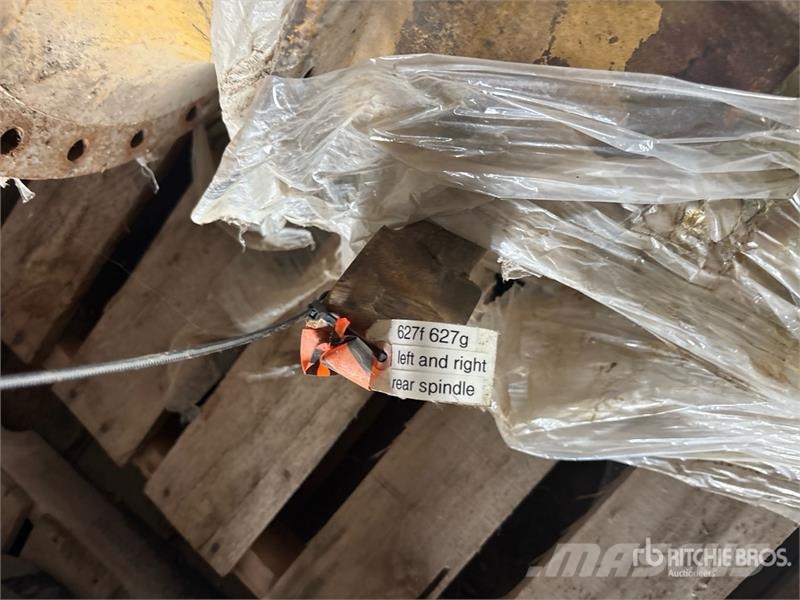  Spindle - Fits Cat 627F & 627G Scraper Ďalšie komponenty